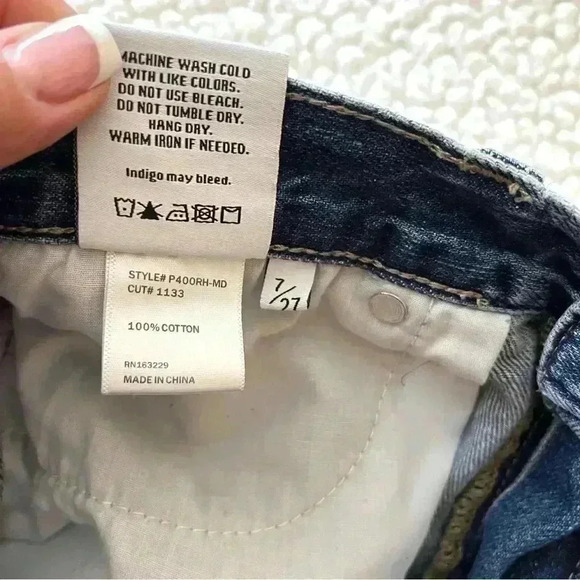 Petra 153 High Rise 100% Cotton Super Distressed Faded Mom Jean Shorts Size 7/27 - Picture 11 of 13